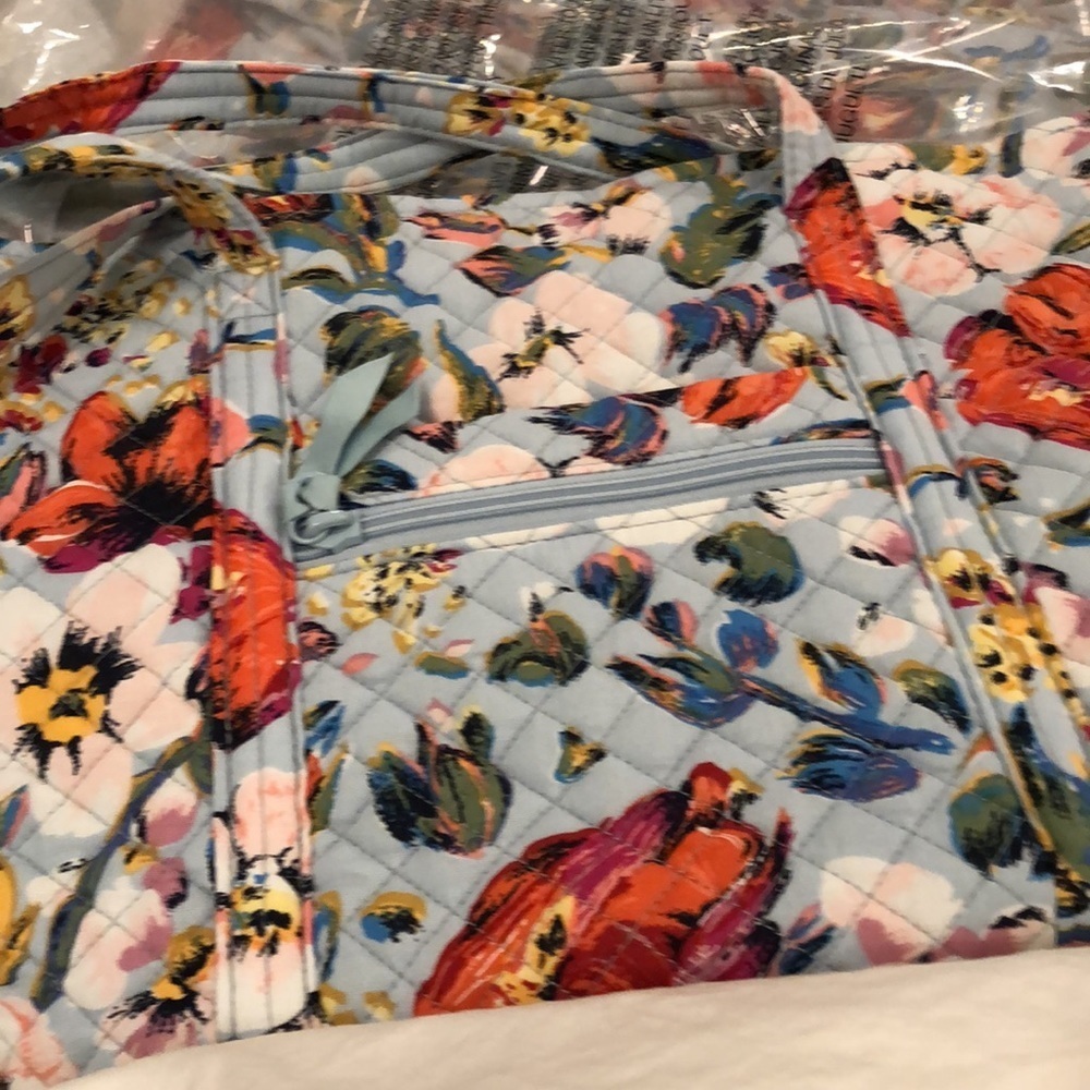 VERA BRADLEY SMALL SEA AIR FLORAL TOTE BAG NWT - Picture 2 of 9